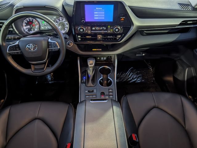 Used 2026 Toyota Highlander XLE AWD/4WD image 11