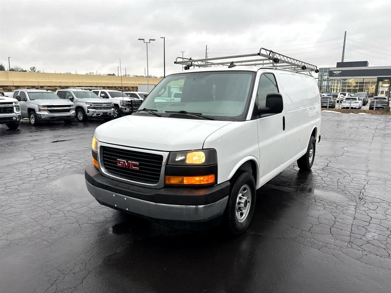 Used 2021 GMC Savana 2500 w/ Driver Convenience Package image 4