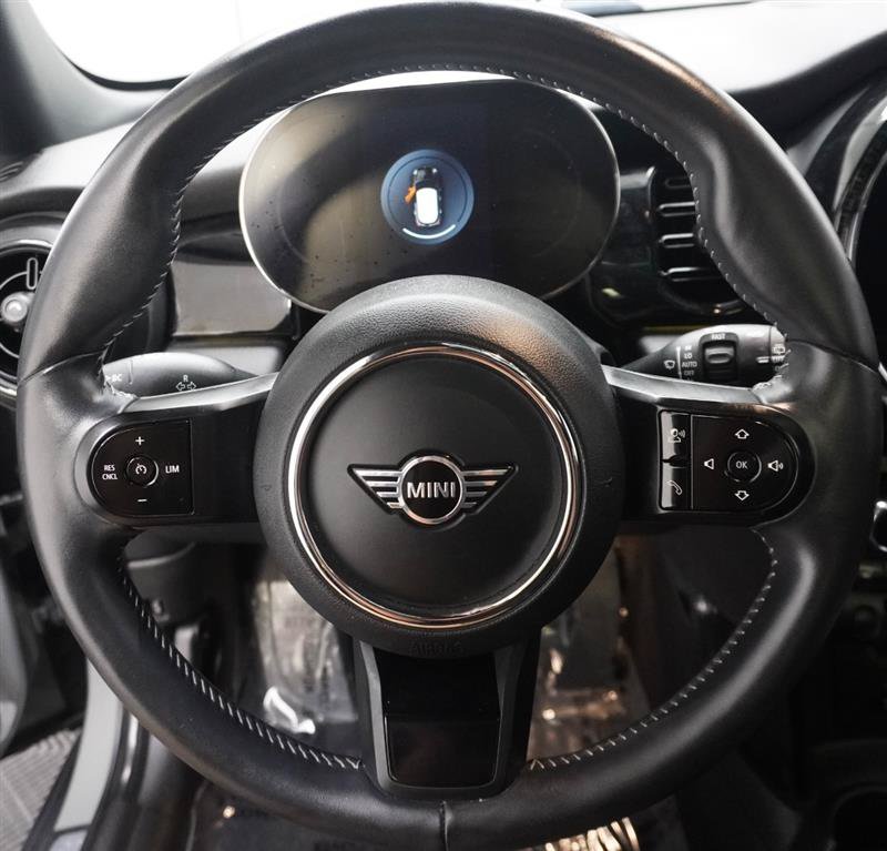 Used 2022 MINI Cooper 4-Door Hardtop FWD image 12