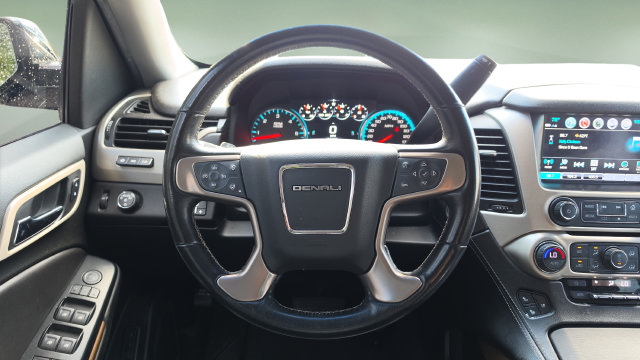 Used 2019 GMC Yukon XL Denali w/ Denali Ultimate Package RWD image 9
