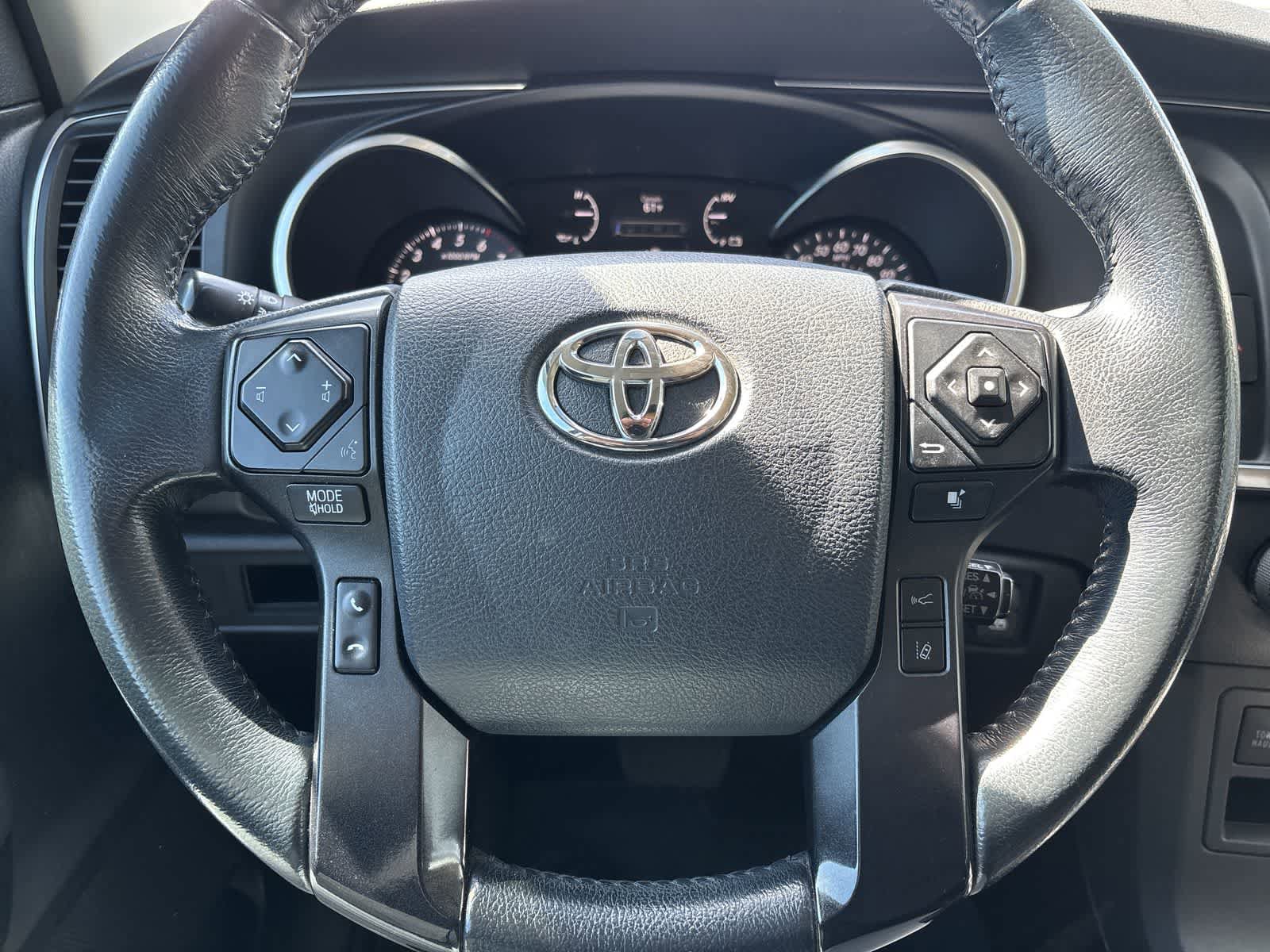 Used 2018 Toyota Sequoia TRD Sport AWD/4WD image 8