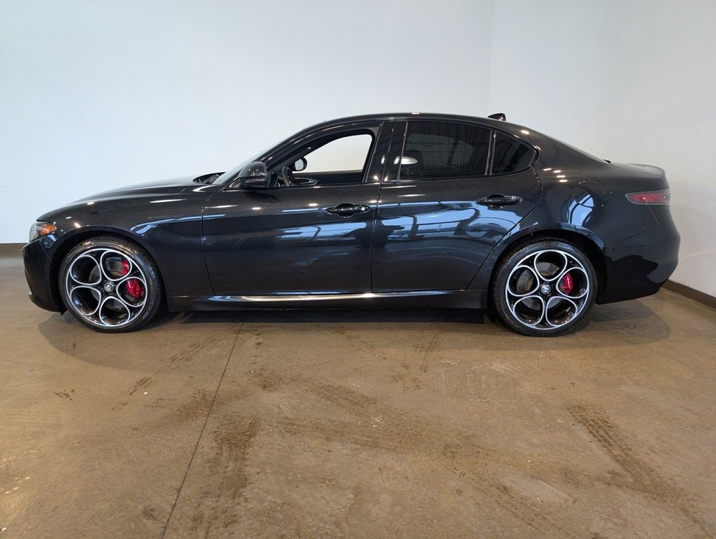 Used 2024 Alfa Romeo Giulia Ti image 3