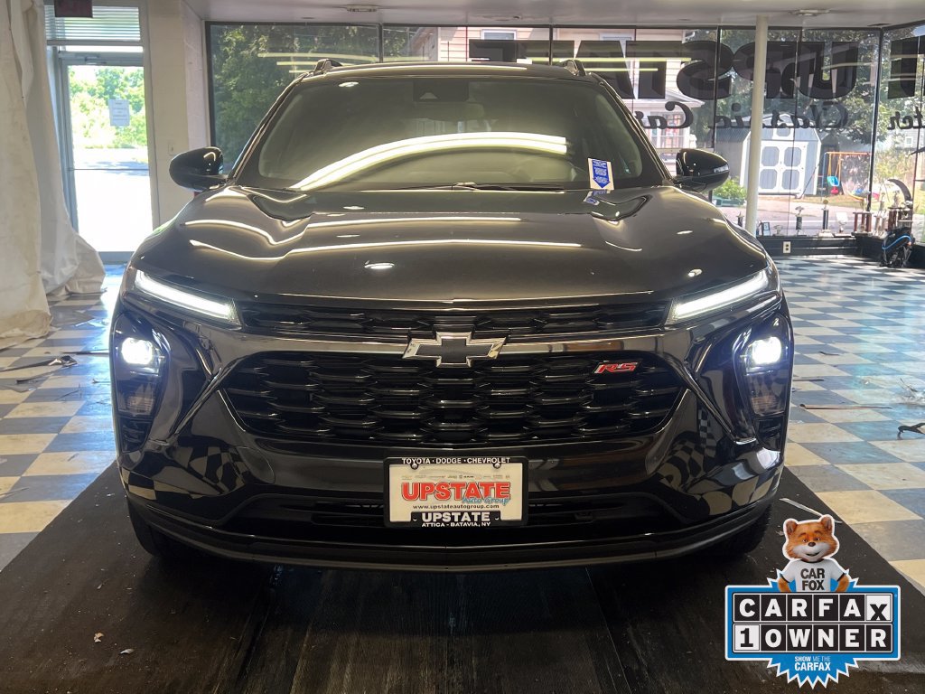 Used 2024 Chevrolet Trax RS w/ Driver Confidence Package FWD image 3