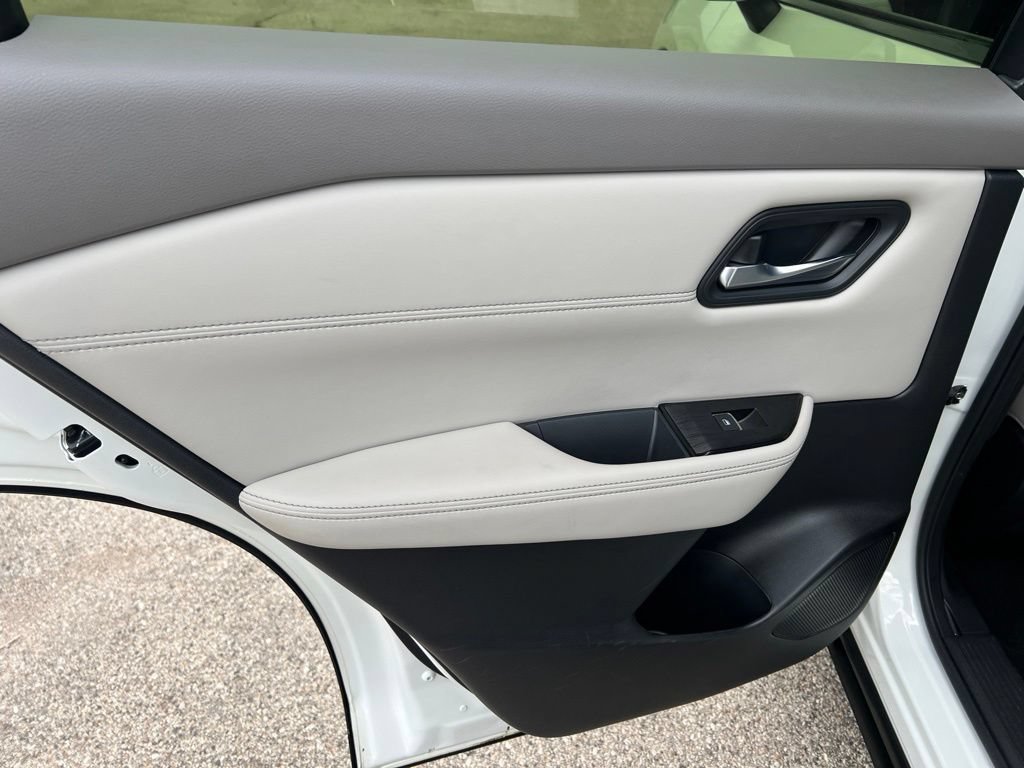 Certified 2023 Nissan Rogue SL AWD/4WD image 11