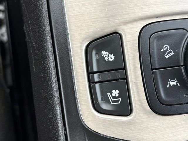 Used 2018 GMC Terrain Denali w/ Comfort Package image 19