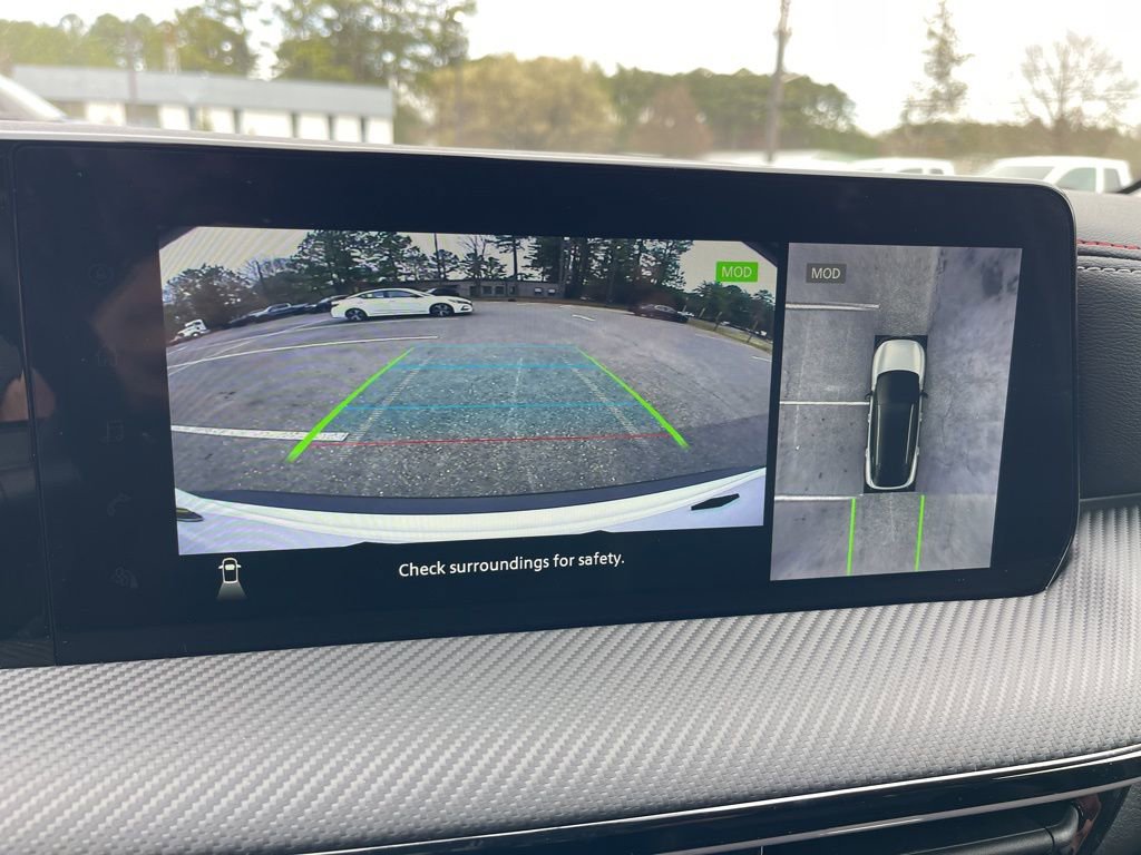 Certified 2025 Nissan Kicks SR AWD/4WD image 9