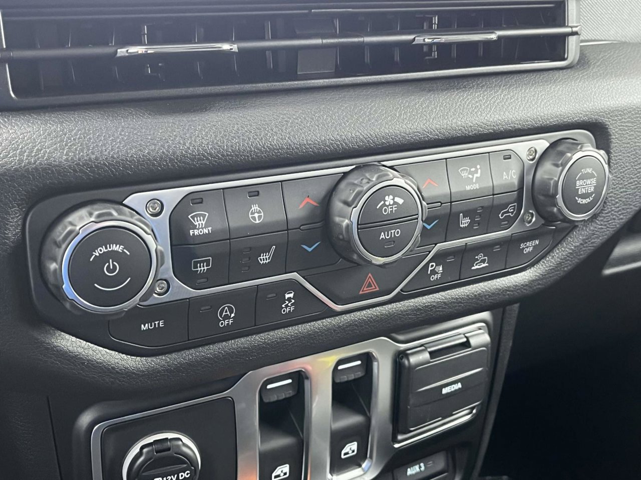 New 2026 Jeep Wrangler Sport AWD/4WD image 24