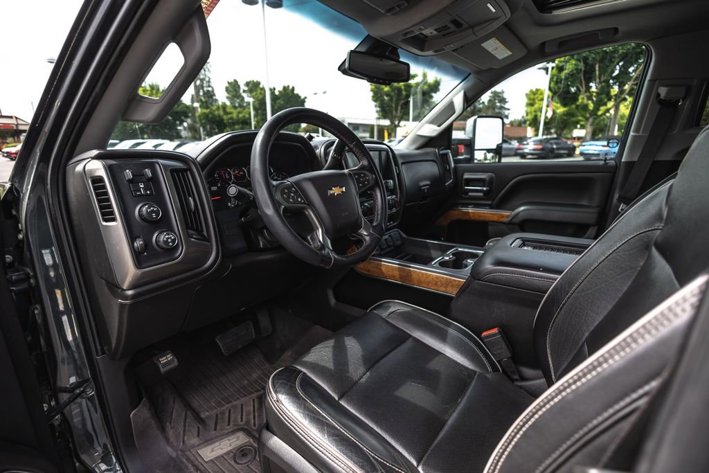 Used 2019 Chevrolet Silverado 3500 High Country AWD/4WD image 27