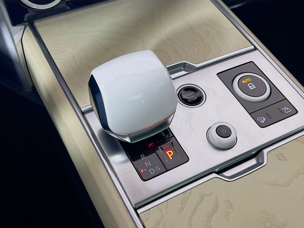 Used 2023 Land Rover Range Rover SV image 17