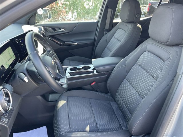 Used 2025 Chevrolet Equinox LT image 11