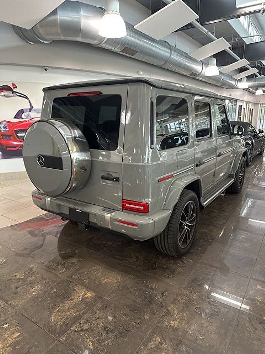 Used 2025 Mercedes-Benz G 550 image 3