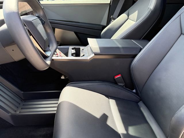 Used 2024 Tesla Cybertruck AWD Crew Cab image 11