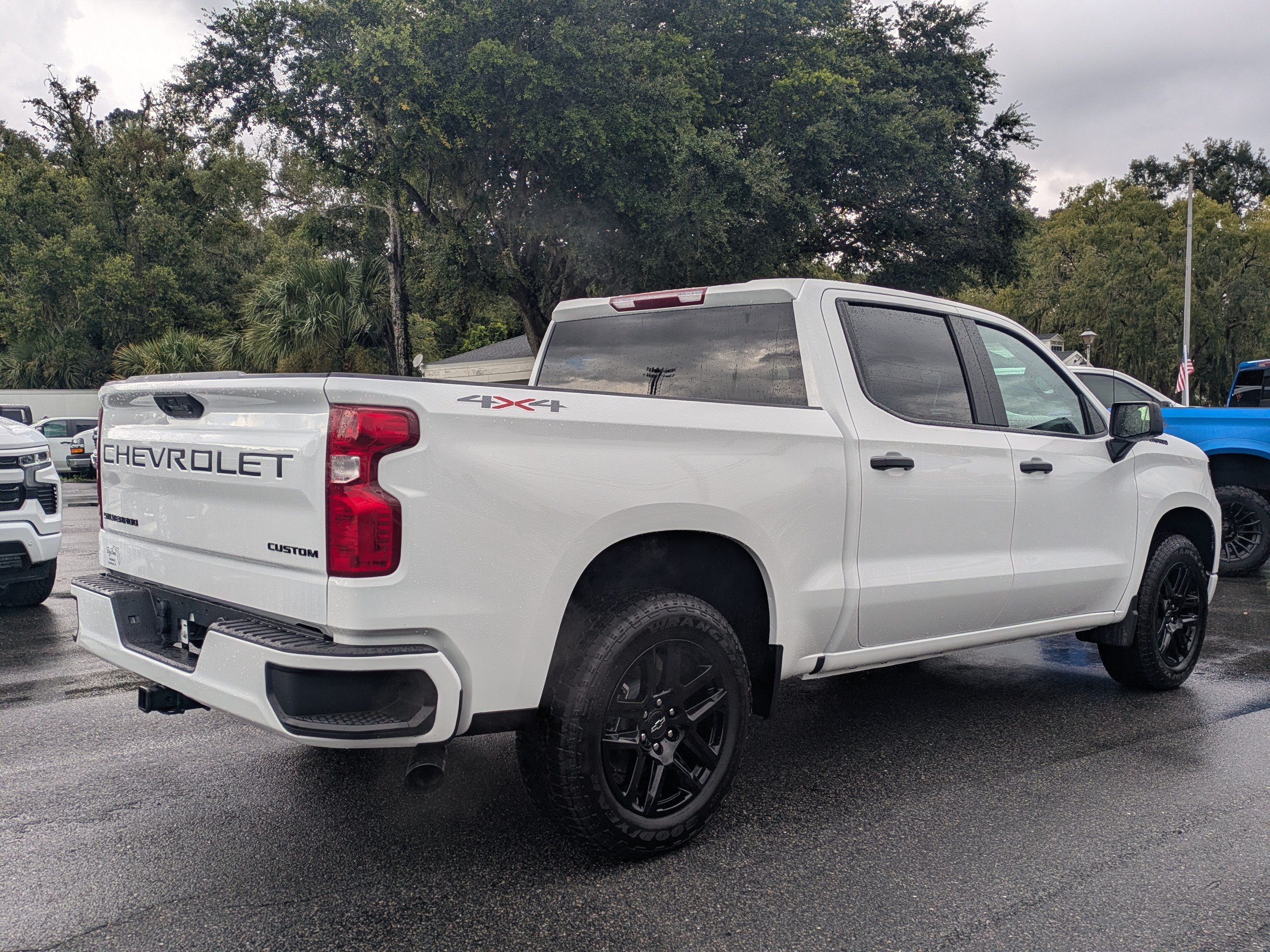 New 2026 Chevrolet Silverado 1500 Custom w/ Turbomax Blackout Package AWD/4WD image 4