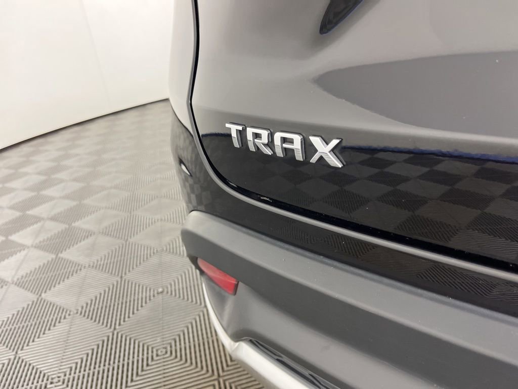 Certified 2025 Chevrolet Trax LT image 19