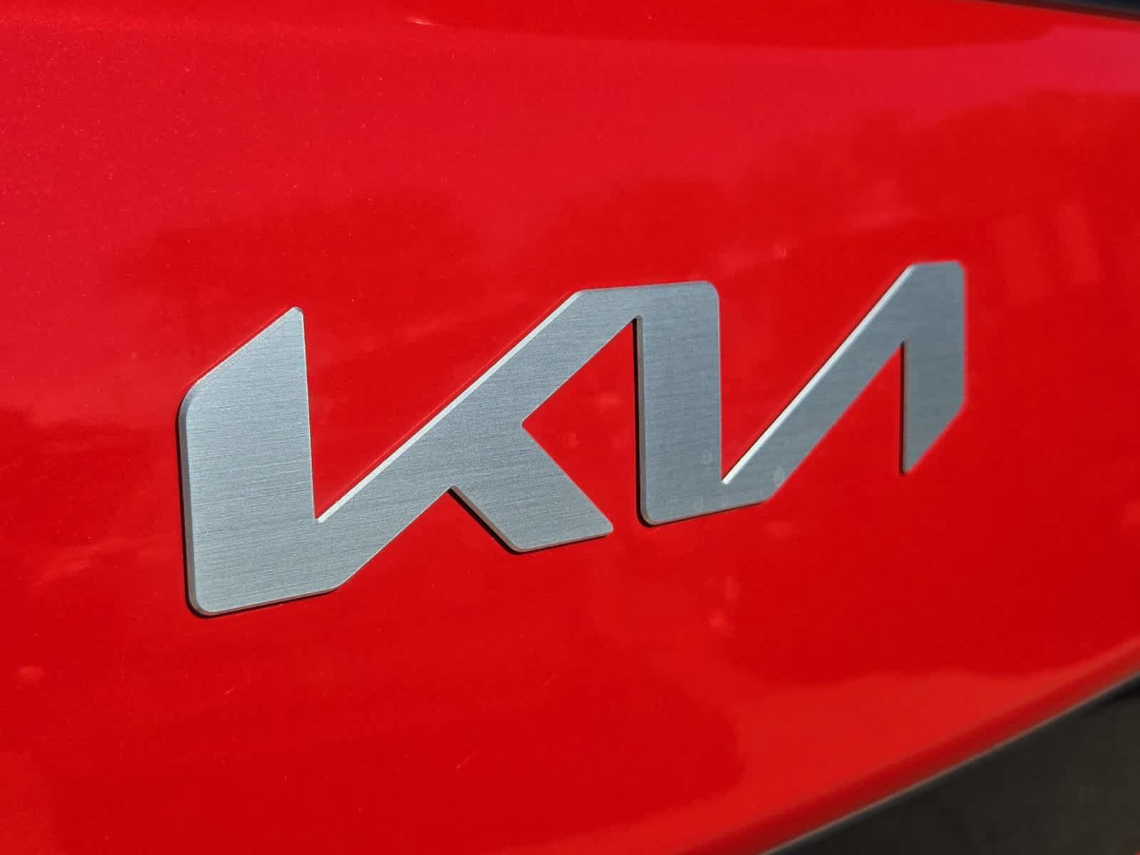 Used 2024 Kia Soul LX w/ Option Group 015 FWD image 12