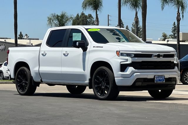 Used 2024 Chevrolet Silverado 1500 RST w/ Convenience Package II RWD image 2