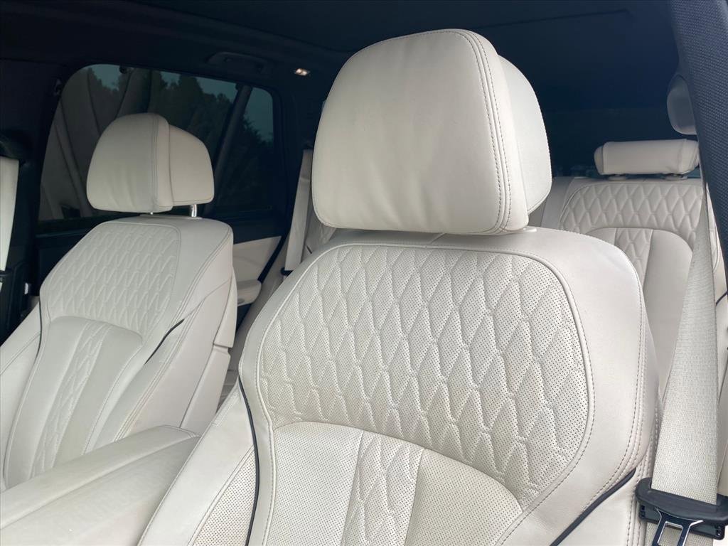 Used 2022 BMW X5 M50i w/ Executive Package image 15