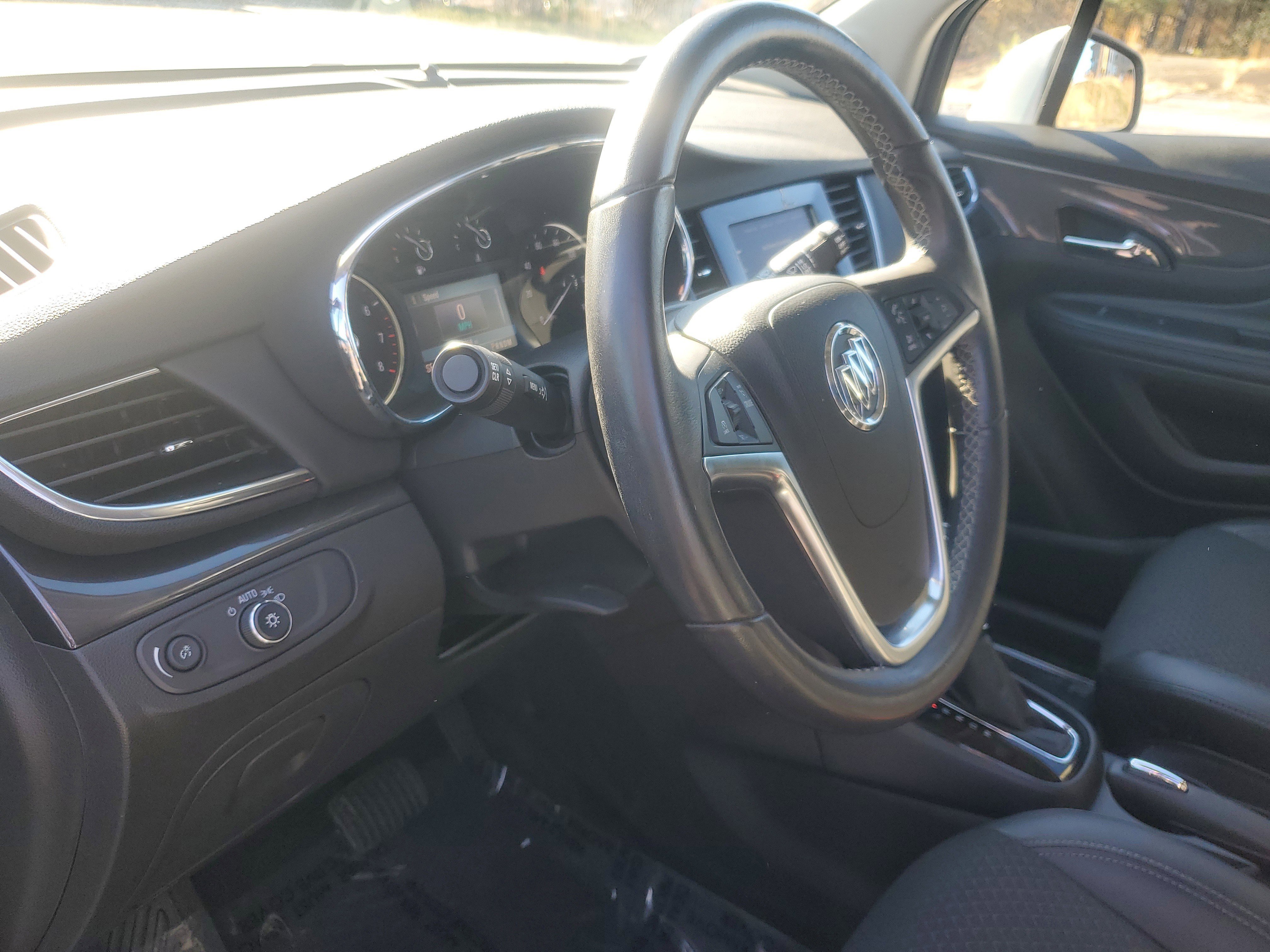 Used 2022 Buick Encore Preferred w/ Safety Package image 14