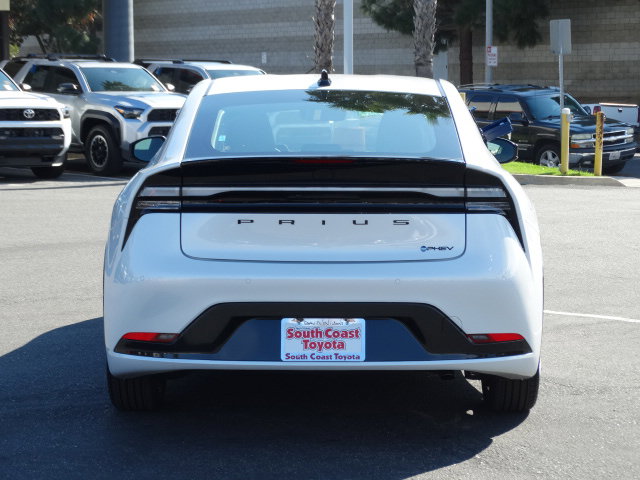 New 2026 Toyota Prius Plug-In Hybrid FWD image 6