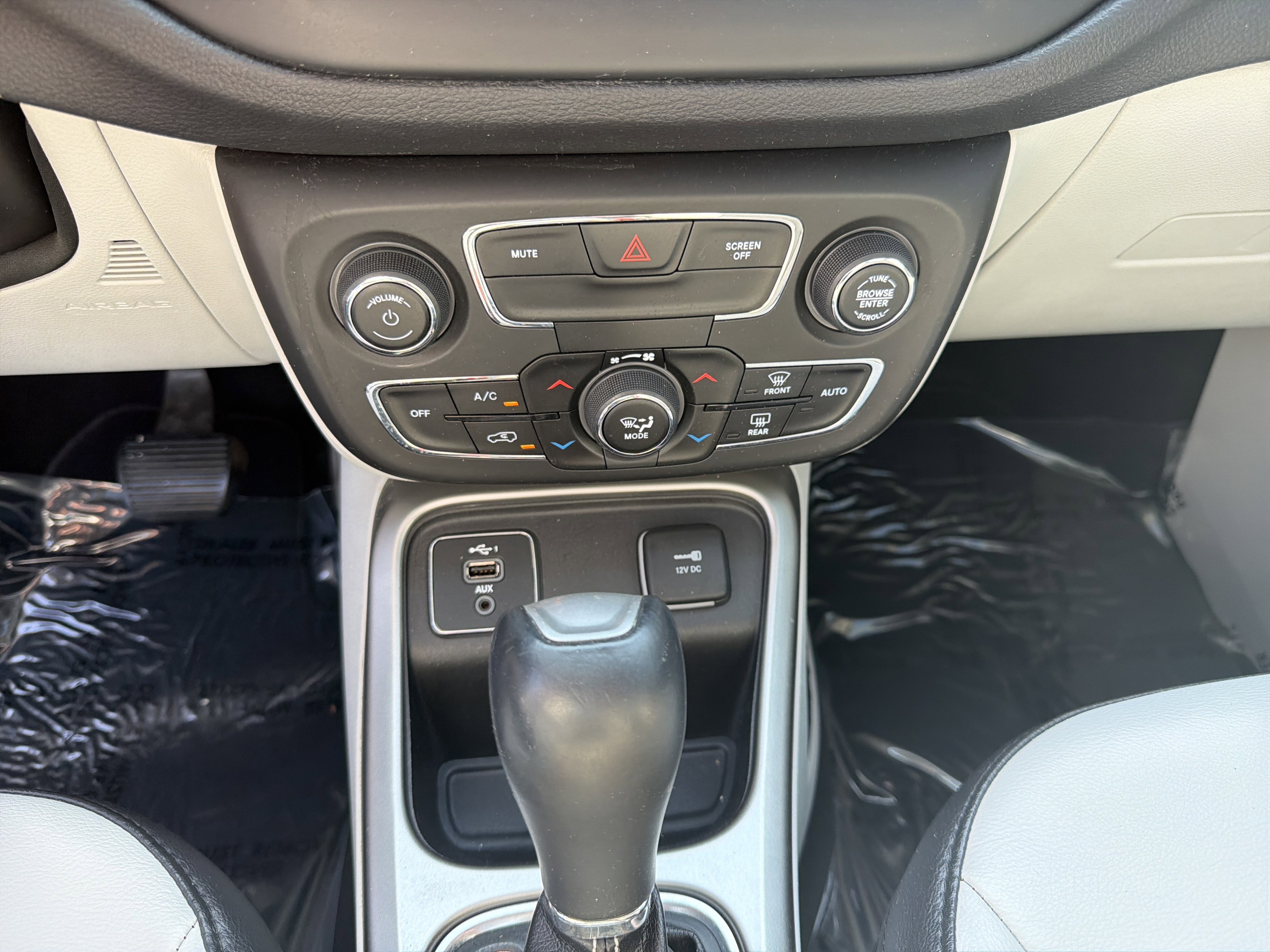 Used 2019 Jeep Compass Latitude w/ Popular Equipment Group image 28
