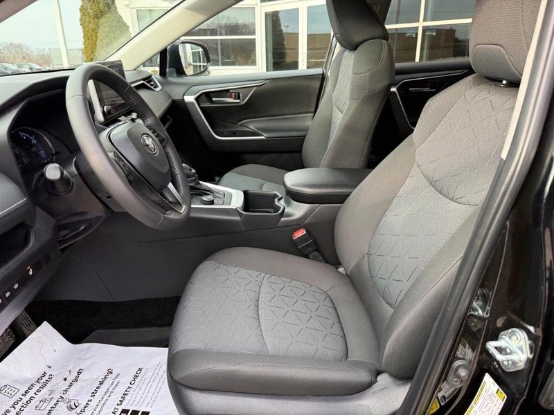 Used 2025 Toyota RAV4 Woodland Edition image 16