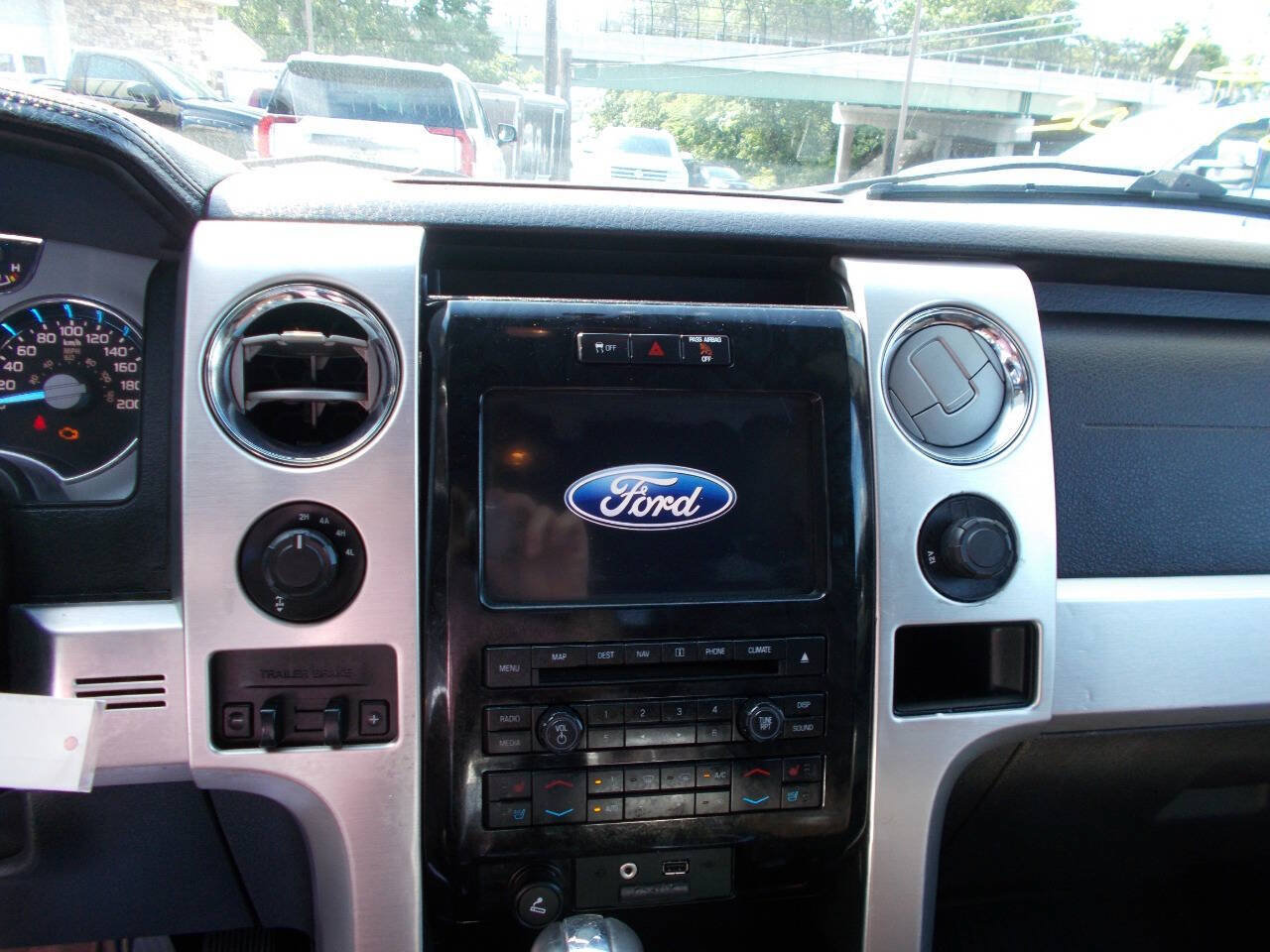 Used 2012 Ford F150 Platinum w/ Max Trailer Tow Pkg AWD/4WD image 12
