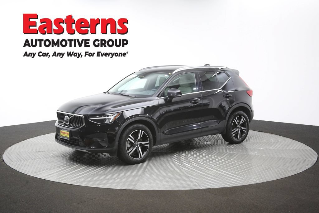 Used 2023 Volvo XC40 B5 Plus AWD/4WD image 57