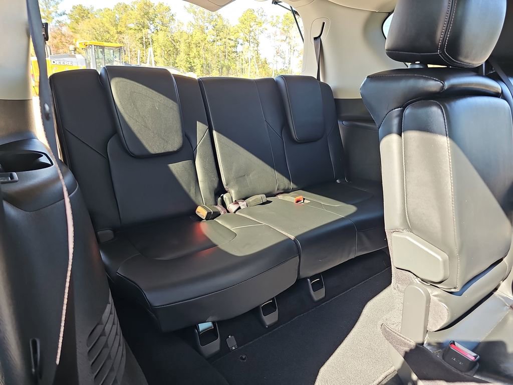 Used 2024 Nissan Armada Platinum image 15