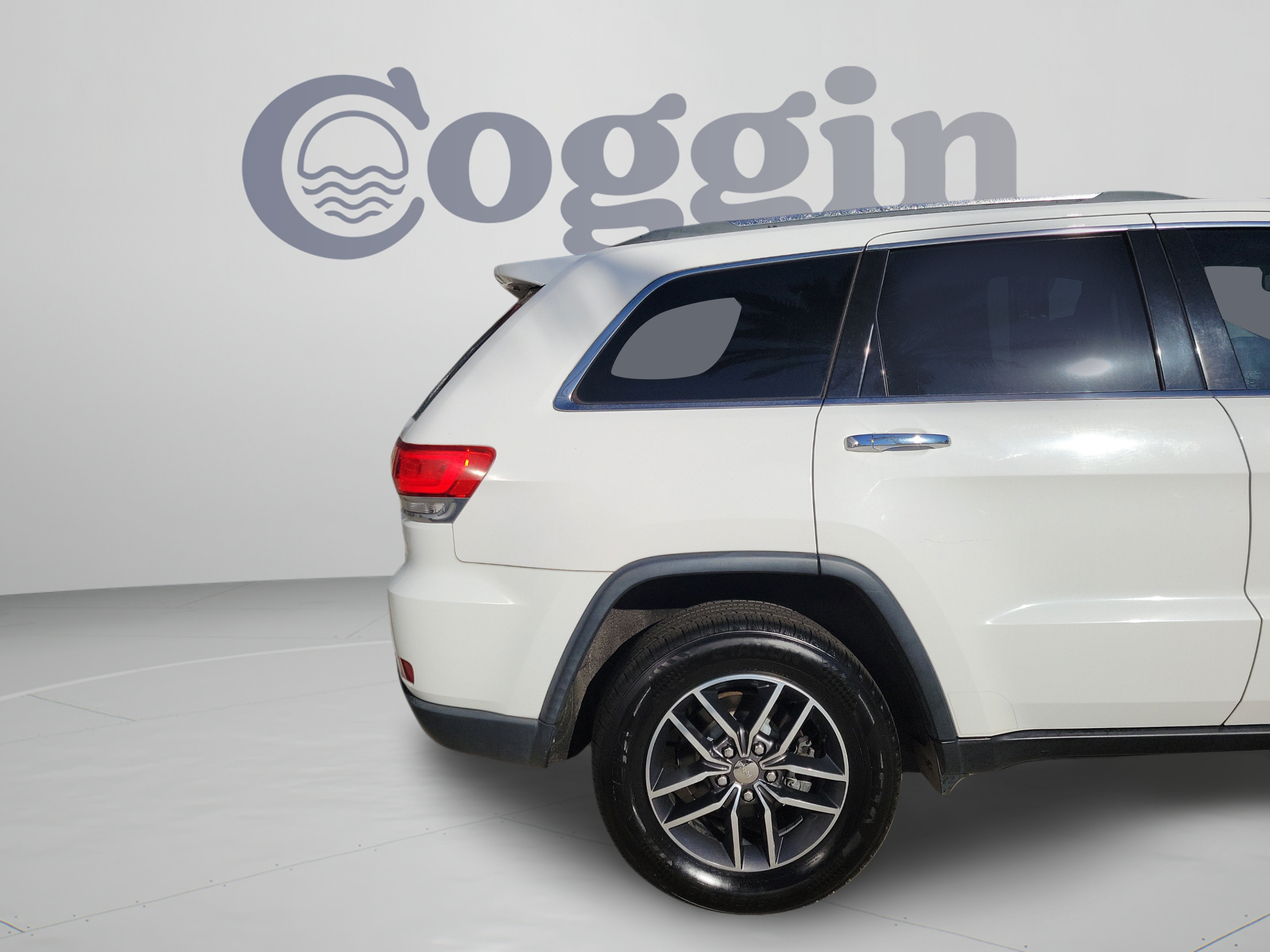Used 2018 Jeep Grand Cherokee Limited w/ Trailer Tow Group IV AWD/4WD image 32