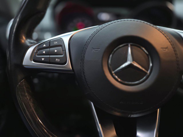 Used 2018 Mercedes-Benz SL 550 image 17