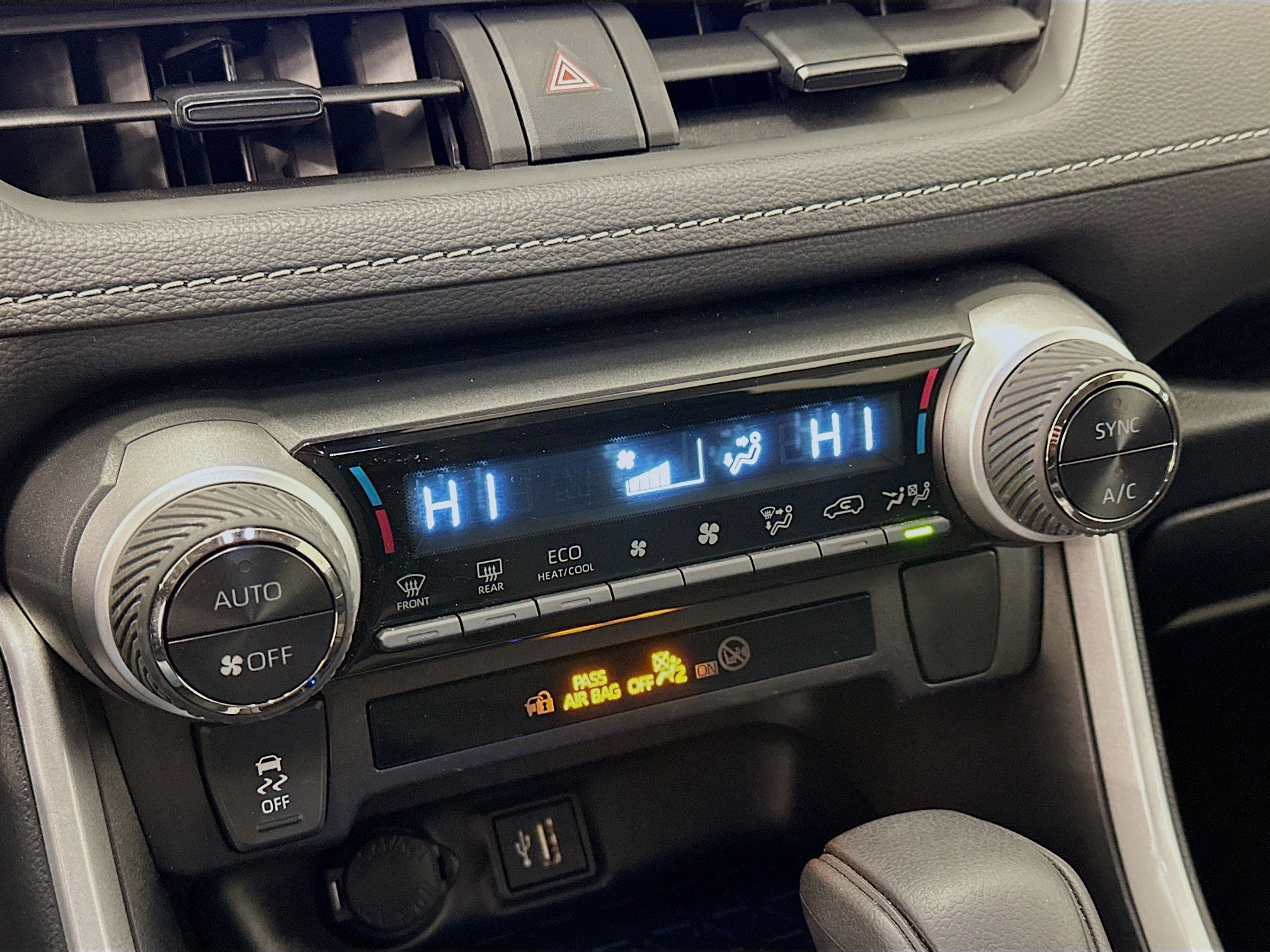 Used 2025 Toyota RAV4 LE image 24