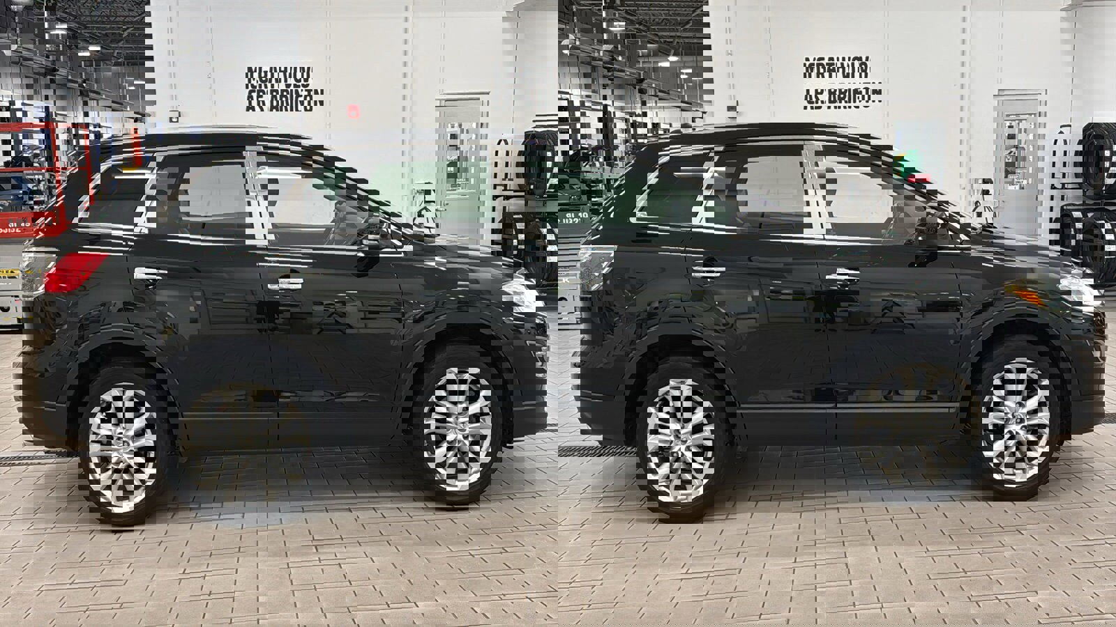 Used 2011 MAZDA CX-9 Grand Touring w/ Moonroof & Bose Audio Pkg image 4