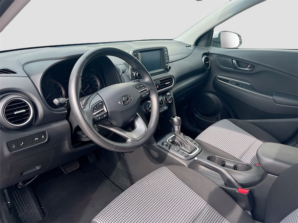 Used 2021 Hyundai Kona SEL Plus w/ Cargo Package image 9