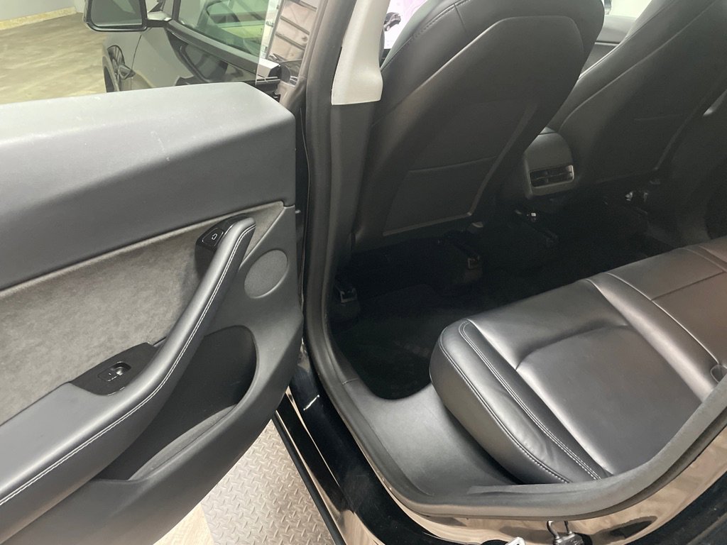 Used 2020 Tesla Model Y Long Range image 26