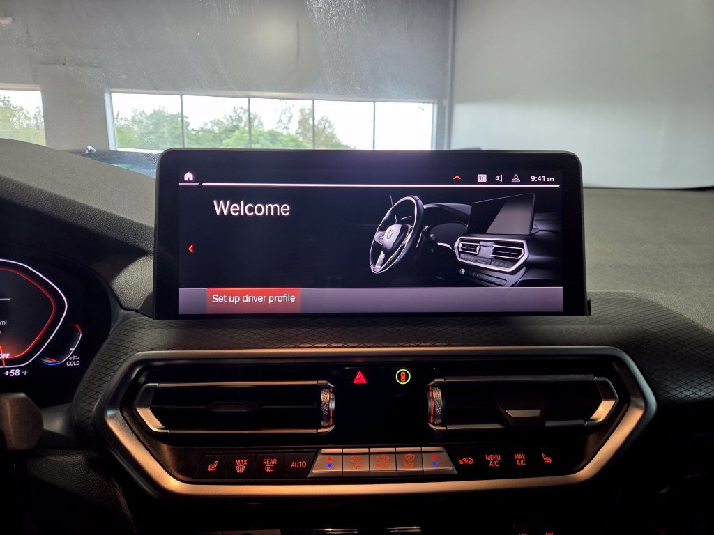 Used 2024 BMW X4 xDrive30i w/ Premium Package AWD/4WD image 9