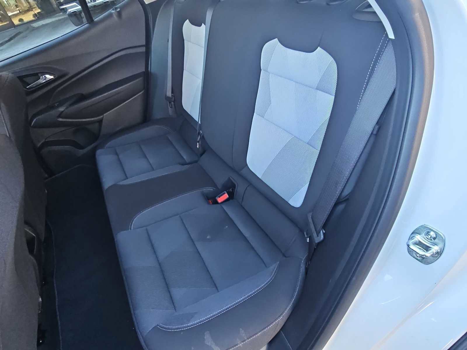 Certified 2025 Chevrolet Trax LS image 20