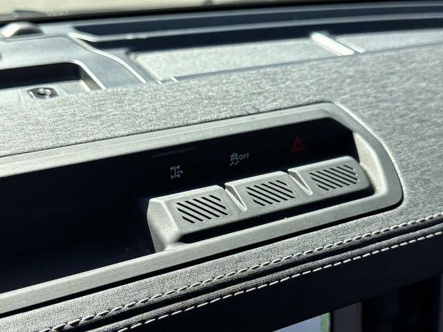 Certified 2025 Ford Bronco Outer Banks image 9