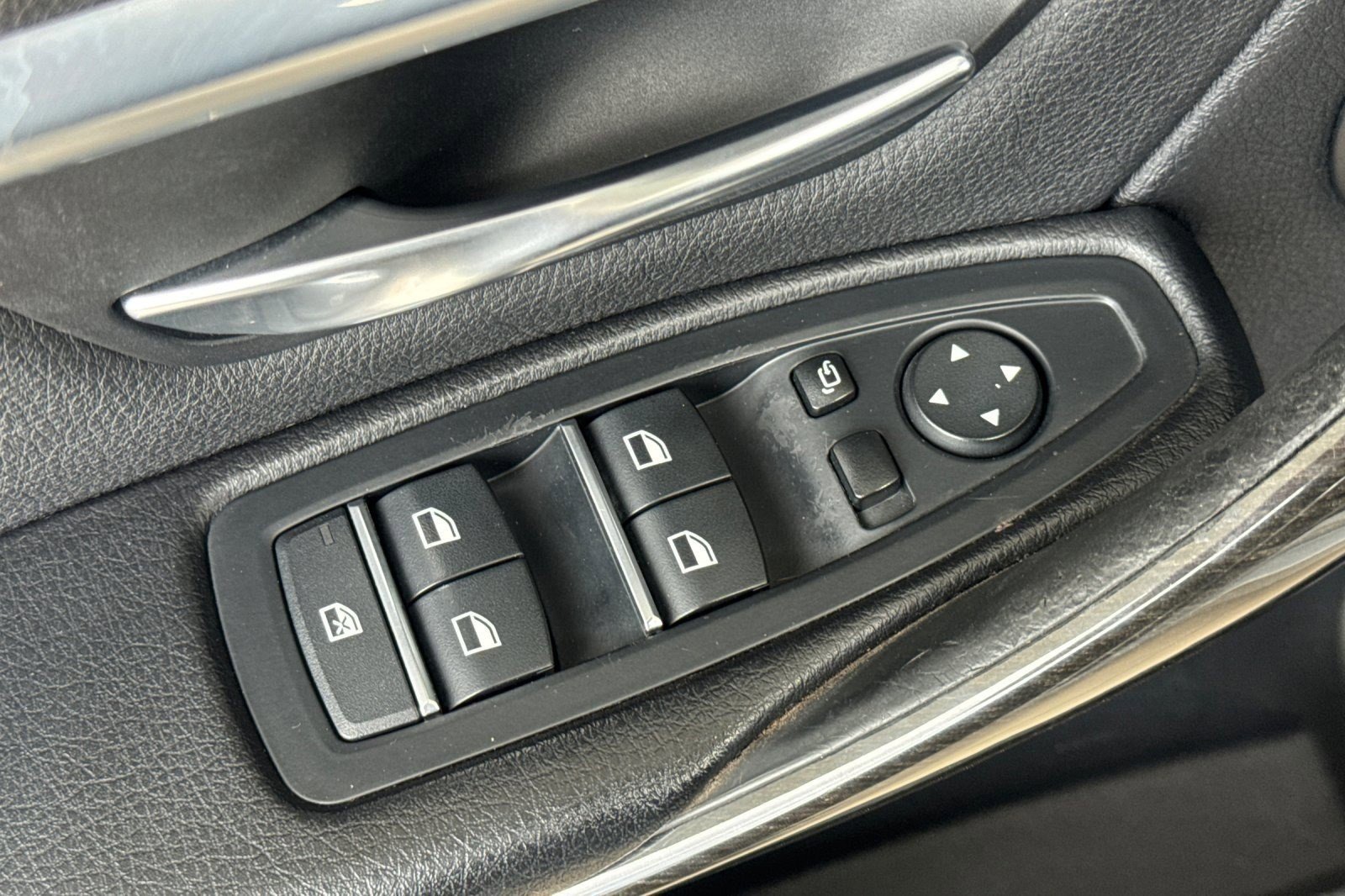 Used 2016 BMW 328i Sedan RWD image 12