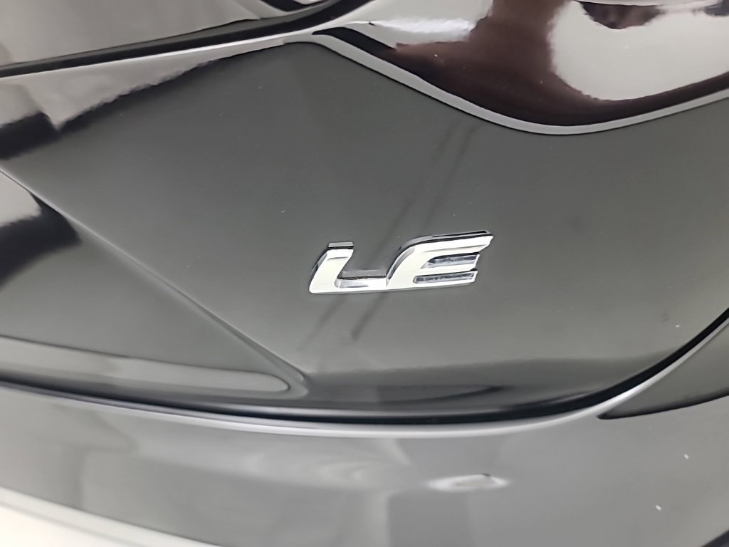 Used 2025 Toyota Corolla LE FWD image 13