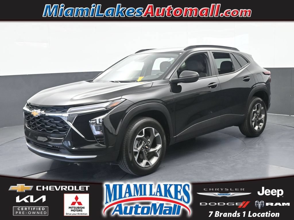 Used 2025 Chevrolet Trax LT