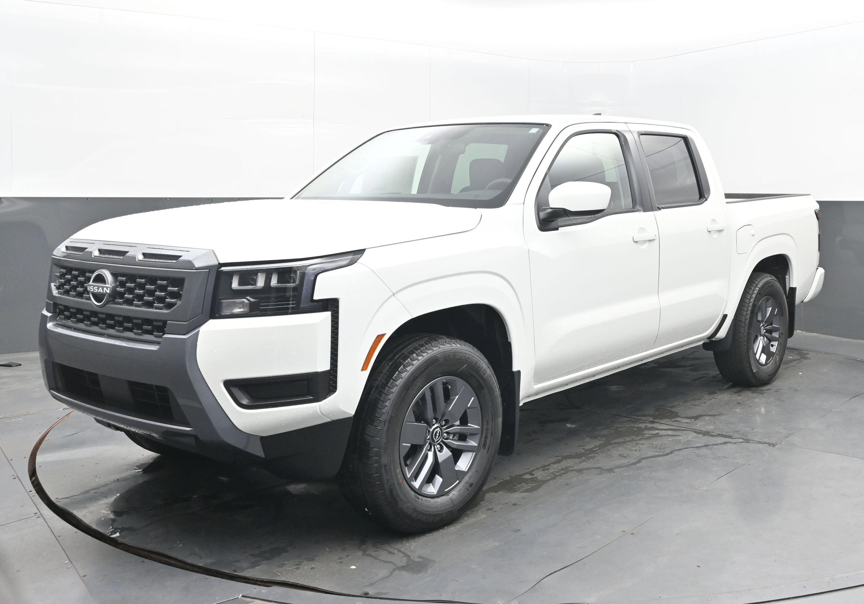 New 2026 Nissan Frontier SV image 3