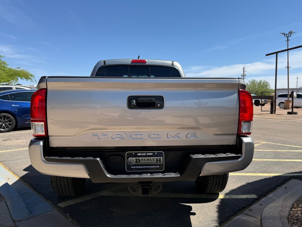 Used 2016 Toyota Tacoma TRD Sport w/ Towing Package RWD image 7
