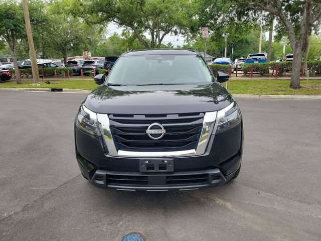 Used 2024 Nissan Pathfinder SV FWD image 5