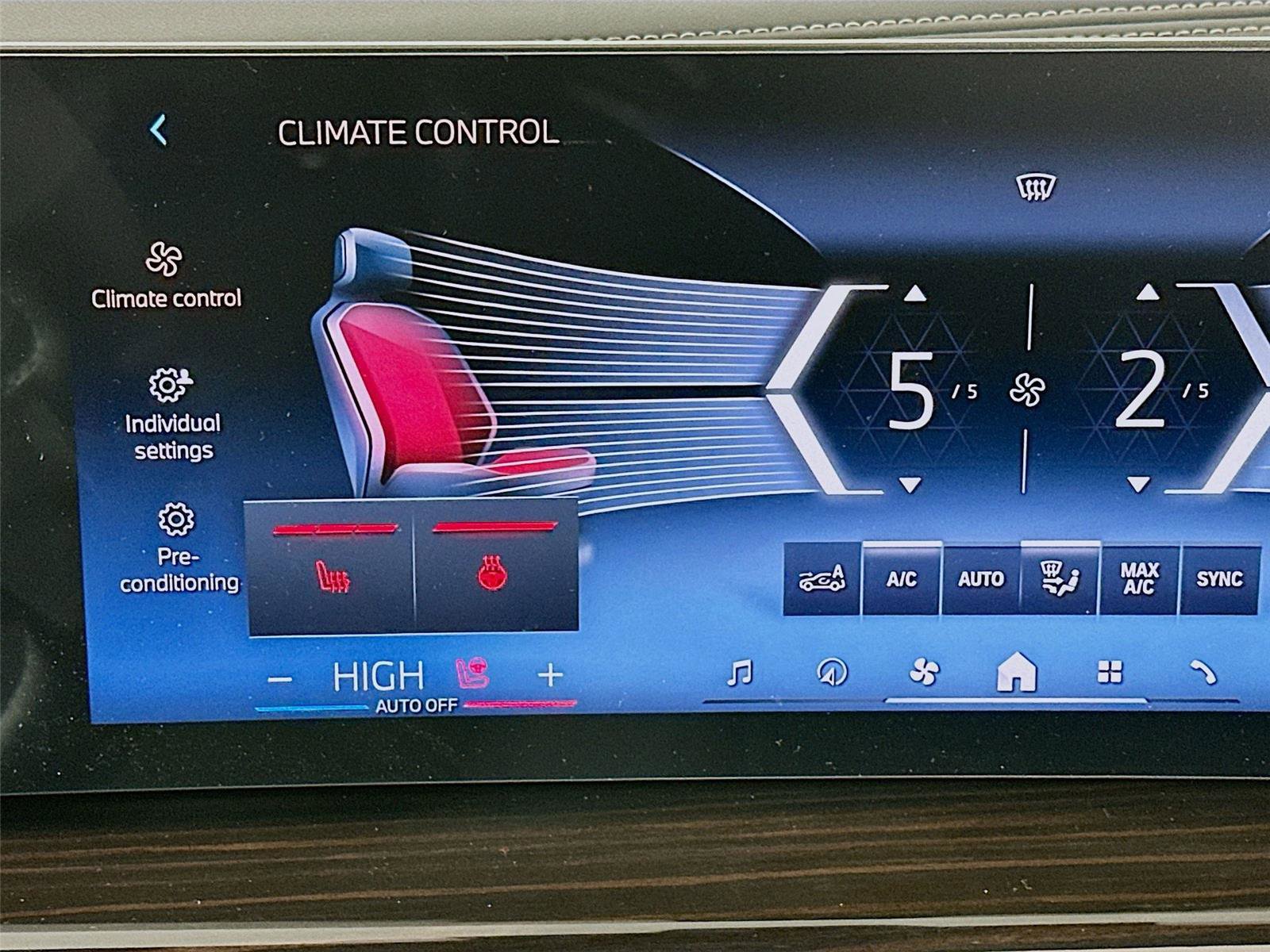 New 2026 BMW X5 xDrive40i w/ Parking Assistance Package image 20