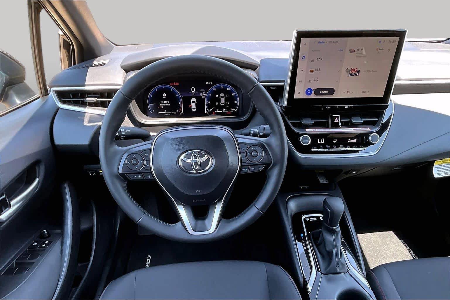Used 2026 Toyota Corolla SE w/ SE Package FWD image 6