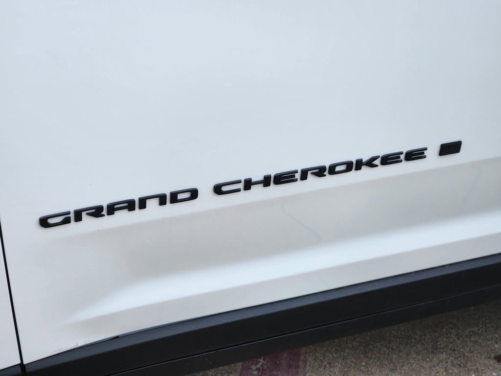 New 2026 Jeep Grand Cherokee Altitude RWD image 8