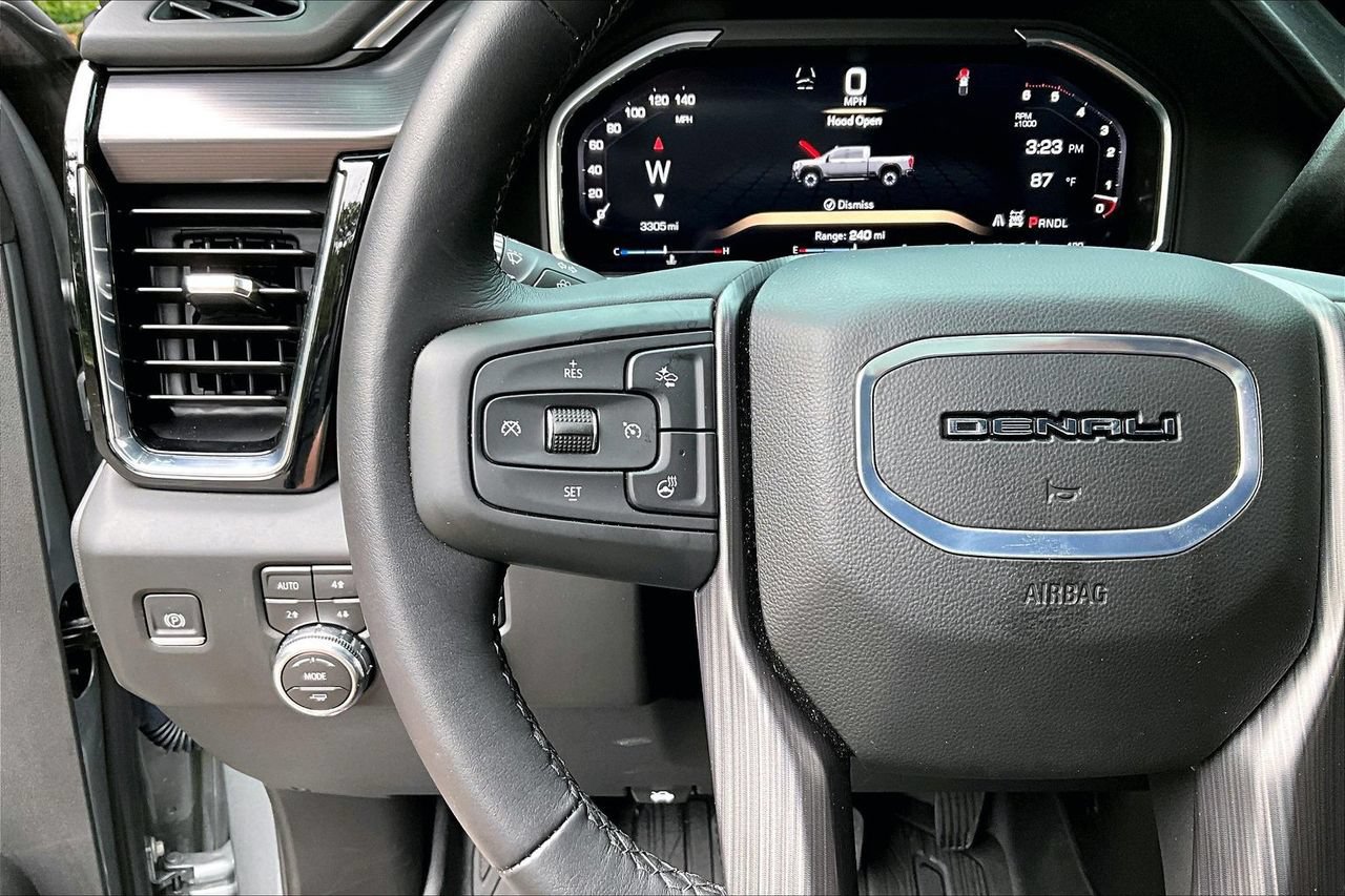 Used 2026 GMC Sierra 2500 Denali Ultimate w/ LPO, Black Badging Package AWD/4WD image 10
