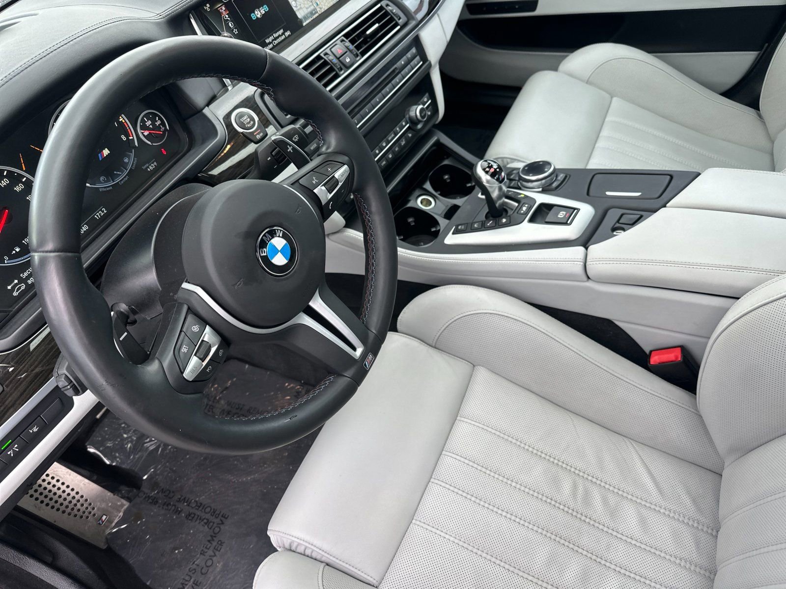 Used 2014 BMW M5 image 10