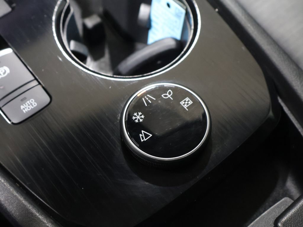 Used 2022 Nissan Rogue S image 30