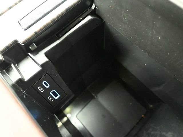 Certified 2023 Toyota Sienna Platinum image 26